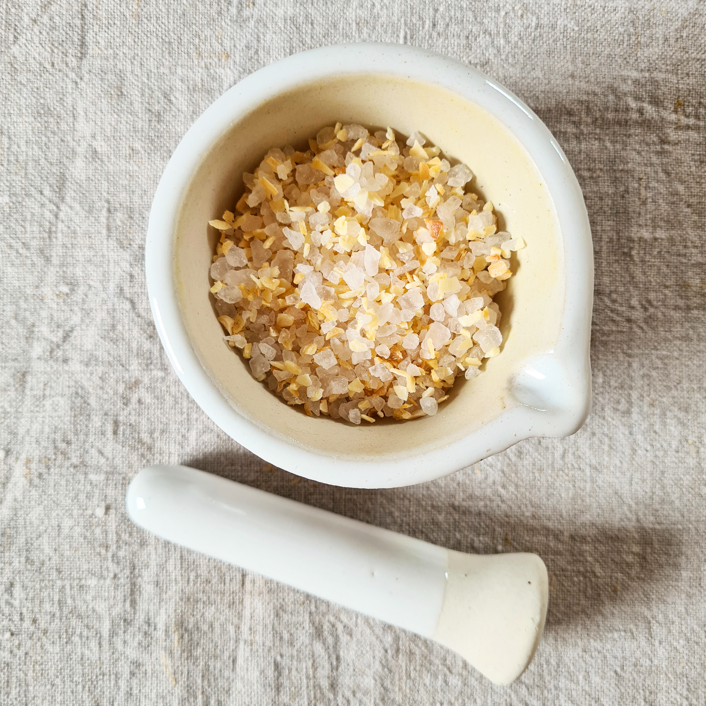 Milde Knolle - Grobes Meersalz mit Knoblauch